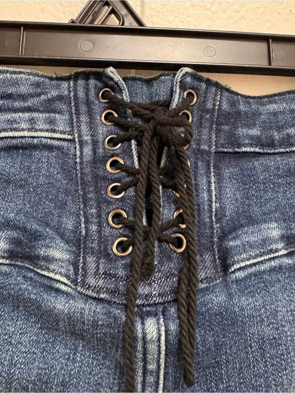 WE THE FREE CRVY Size 29 Super High-Rise Lace-Up Flare Raw Hem Stretch Jeans - Picture 7 of 10